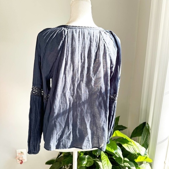 American Eagle Navy Blue Top Blouse Shirt Eyelet detail Size Small - Picture 2 of 13